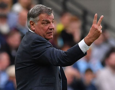 allardyce-fingers-m.jpg